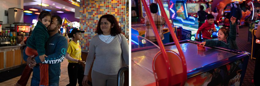 Alina Lazo plays with her parents at Peter Piper Pizza in Houston. Due to her mother’s concerns about air pollution , she keeps Alina inside as much as she can. “But obviously, I’d like for her to get out, for her to be able to enjoy nature,” she said. “She loves to go to parks.” 

Alina Lazo juega con su papá y su mamá en la pizzería Peter Piper, en Houston. Debido a las preocupaciones por la contaminación del aire, la madre de Alina la mantiene dentro de casa lo más posible. “Pero obviamente yo quiero que ella salga, que pueda disfrutar (de) la naturaleza”, dice. “A ella le encanta salir a los parques”.

On November 10, 2023, Alina Lazo, 6, plays at Peter Piper Pizza in Houston, Texas.